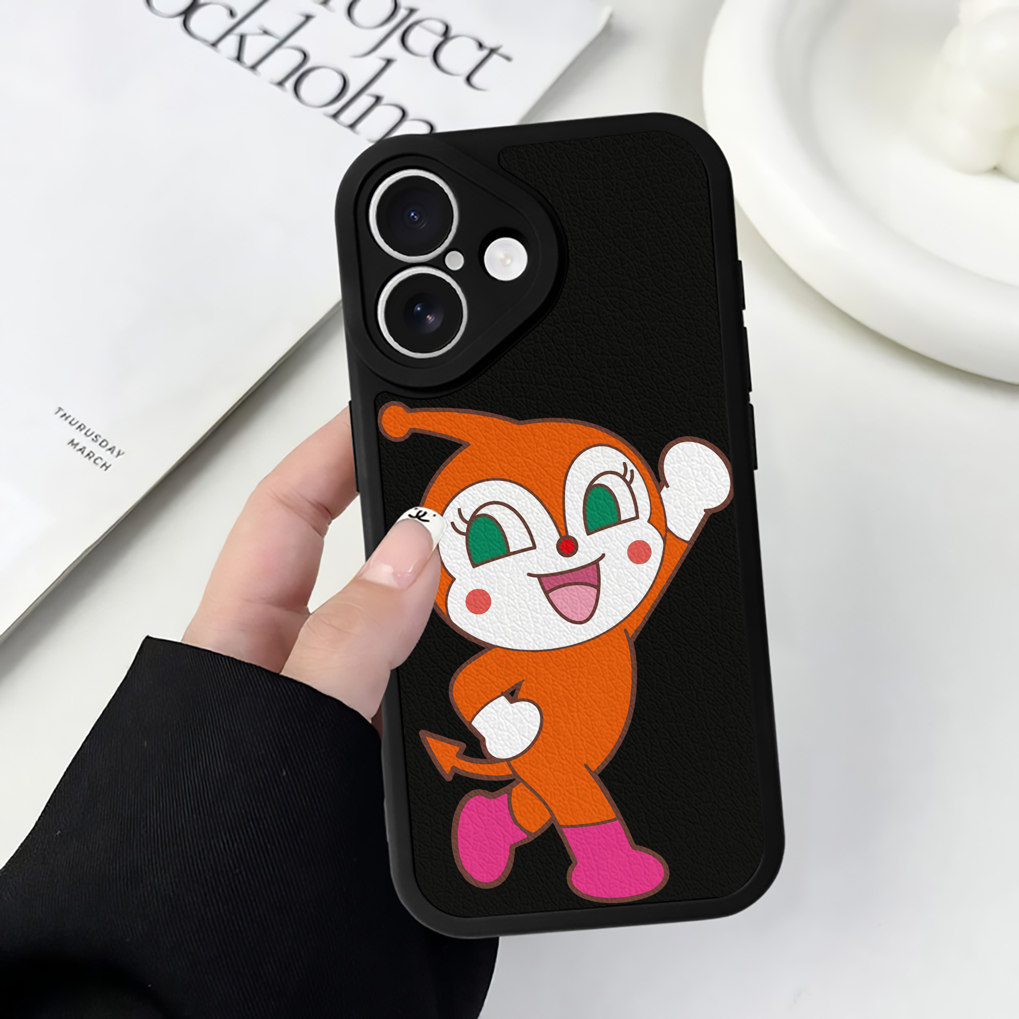 （画像用） アンパンマン Anpanman 【iPhone 16シリーズ対応】シリコンスマホケース（レザー調） 材質：シリコン